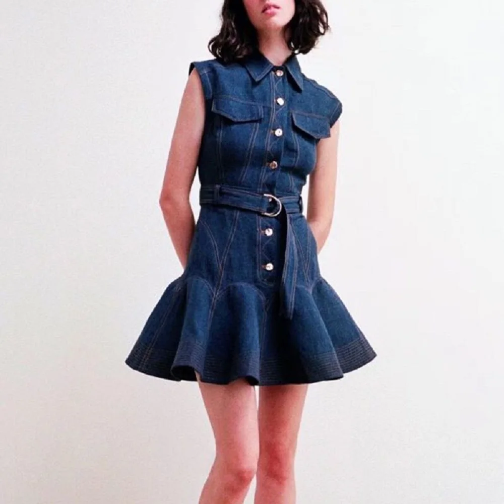Big-name summer cotton single-breasted ladies vest denim pleated dress 2021New ladies high-quality loose-fitting tutu skirt bra
Big-name summer cotton single-breasted ladies vest denim pleated dress 2021New ladies high-quality loose-fitting tutu skirt bra