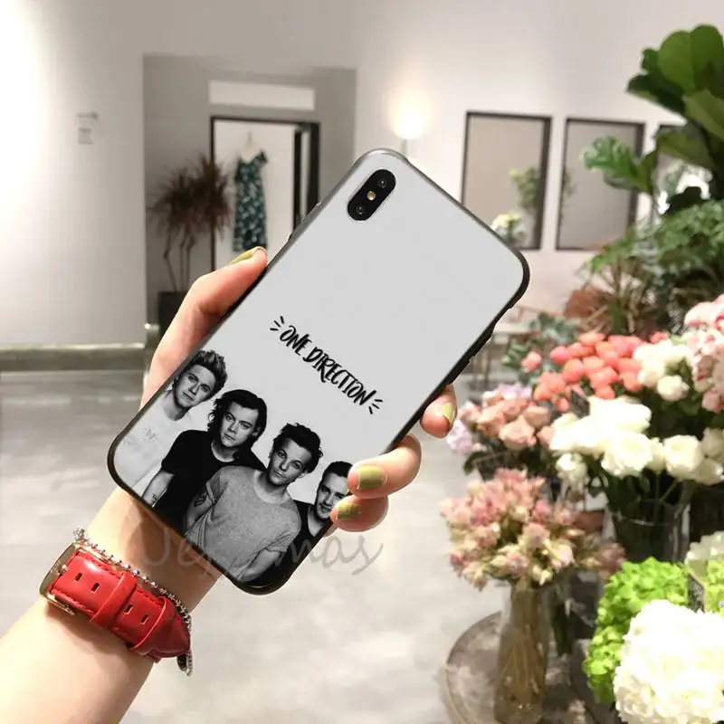 One Direction band singer Phone Case for iPhone 11 12 pro XS MAX 8 7 6 6S Plus X 2020 XR Mini
One Direction band singer Phone Case for iPhone 11 12 pro XS MAX 8 7 6 6S Plus X 2020 XR Mini