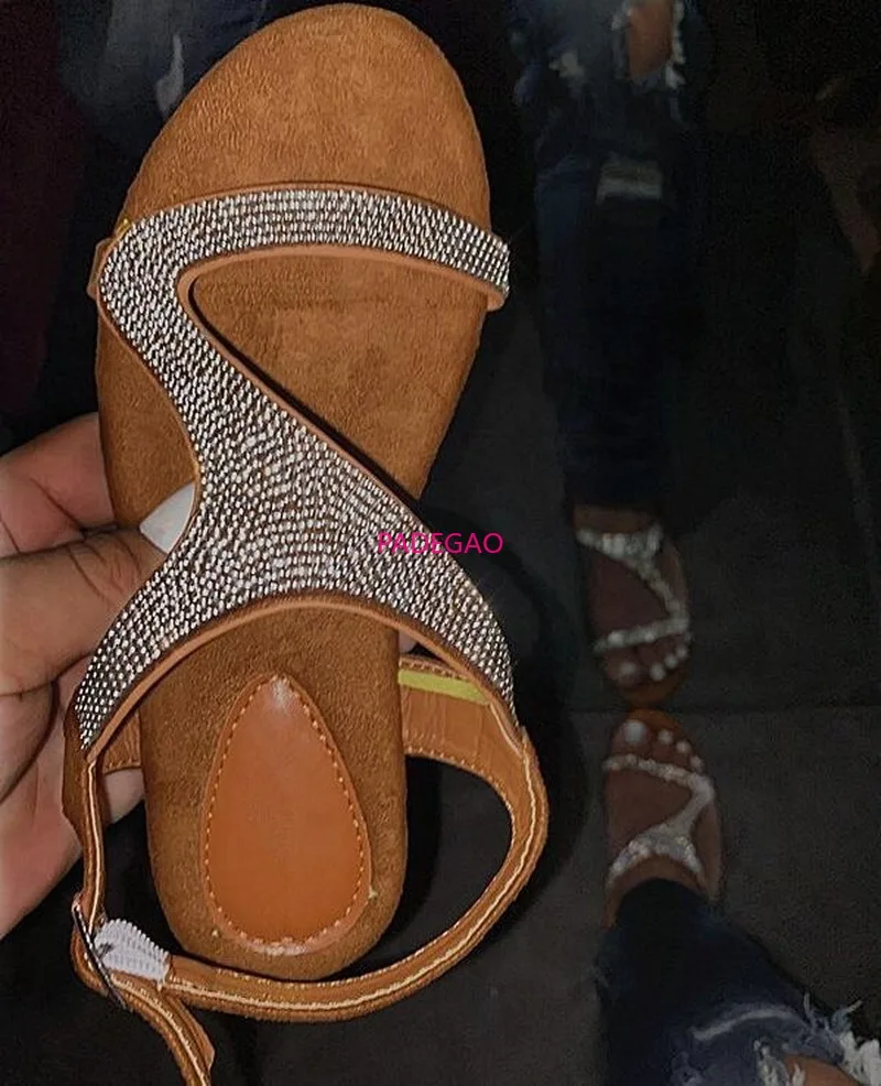 Travel Leisure Slip Spring/summer New 2020 Women Outdoor Slippers Z-type Rhinestone Fashion Female Beach Flat Buckle Sandals Ms
Travel Leisure Slip Spring/summer New 2020 Women Outdoor Slippers Z-type Rhinestone Fashion Female Beach Flat Buckle Sandals Ms