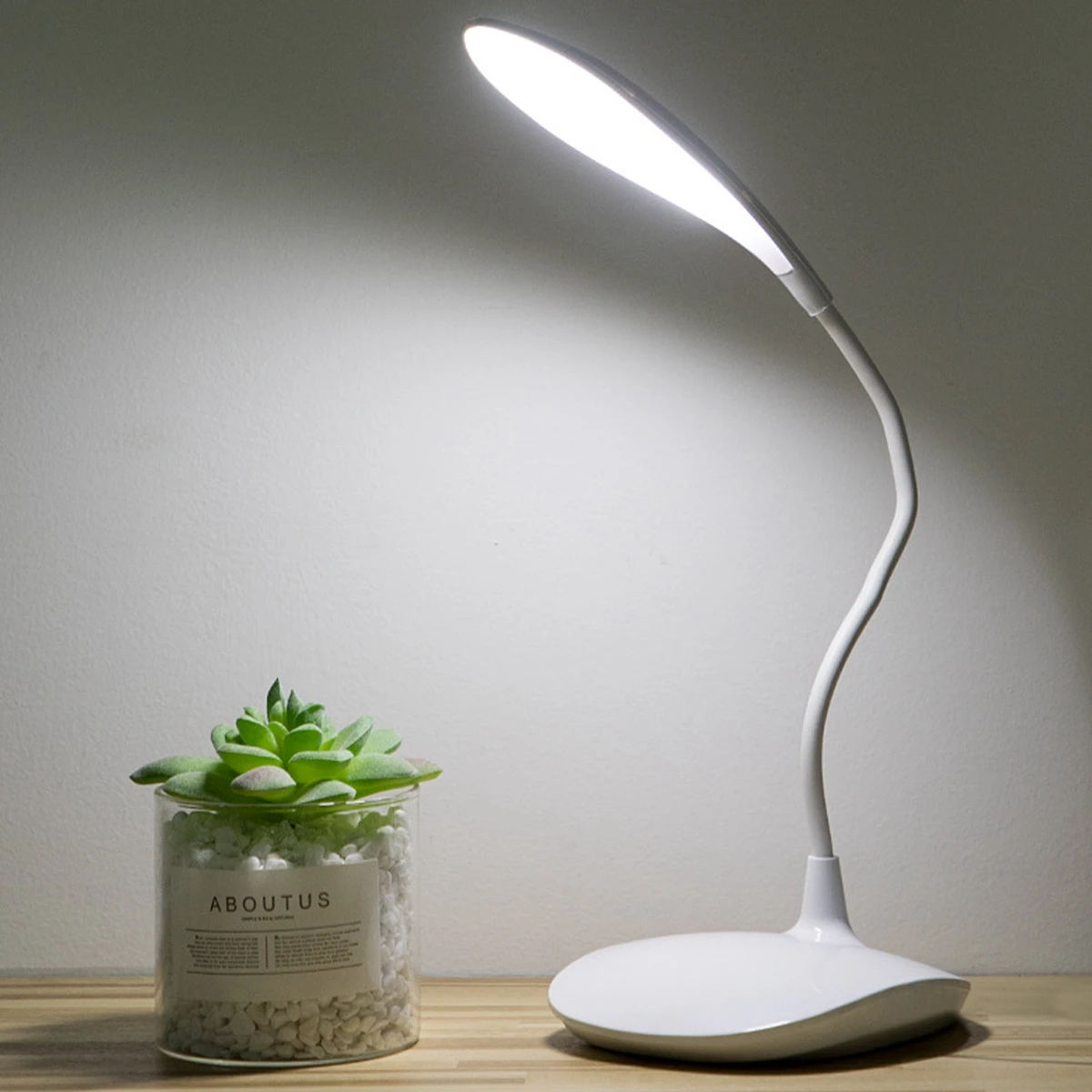 Fold LED Desk Lamp Foldable Dimmable Touch Table Lamp Eye Protection Study Lamp AAA Battery USB Powered Reading Book Night Light
Fold LED Desk Lamp Foldable Dimmable Touch Table Lamp Eye Protection Study Lamp AAA Battery USB Powered Reading Book Night Light