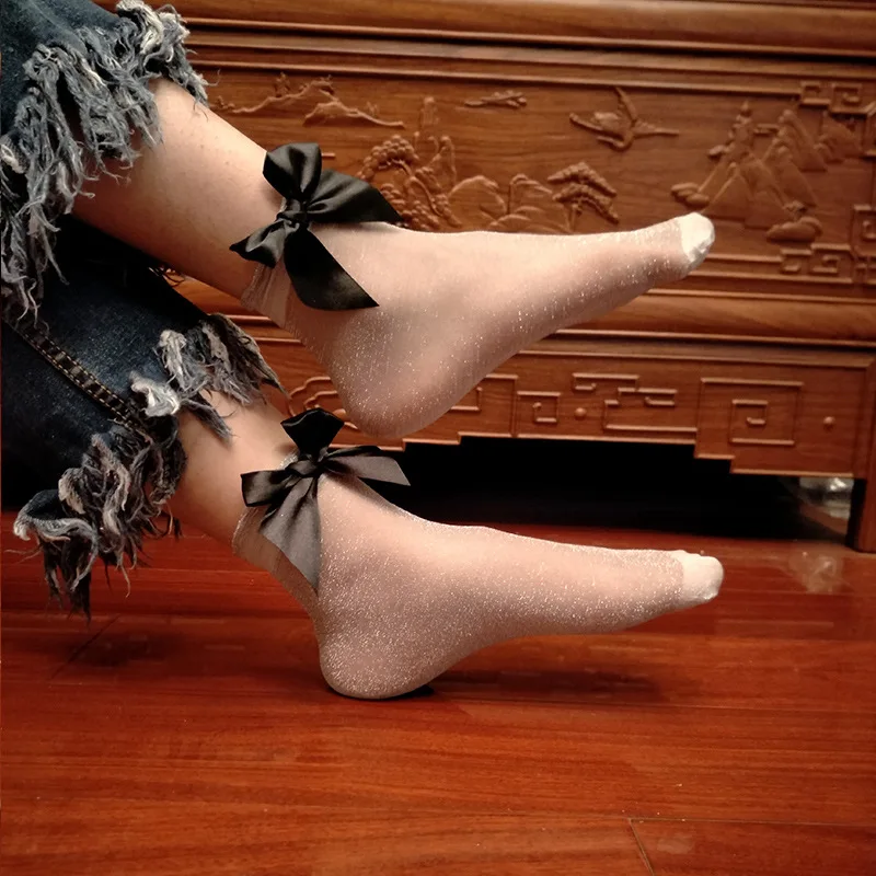 3 Pairs/Lot Summer Casual Thin Socks Transparent Sock Fresh Solid Colors Short Stocks Retro Pearl Lace Bow Mesh Glass Yarn Socks
3 Pairs/Lot Summer Casual Thin Socks Transparent Sock Fresh Solid Colors Short Stocks Retro Pearl Lace Bow Mesh Glass Yarn Socks