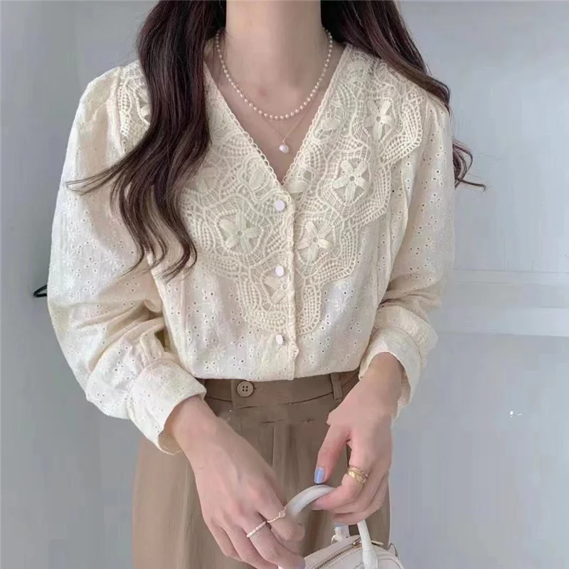 HziriP Solid Hollow Out Shirt Embroidery Lace Gentle V-Neck Sweet Girl Minimalist Top 2021 New Autumn Loose Fashion Elegant
HziriP Solid Hollow Out Shirt Embroidery Lace Gentle V-Neck Sweet Girl Minimalist Top 2021 New Autumn Loose Fashion Elegant