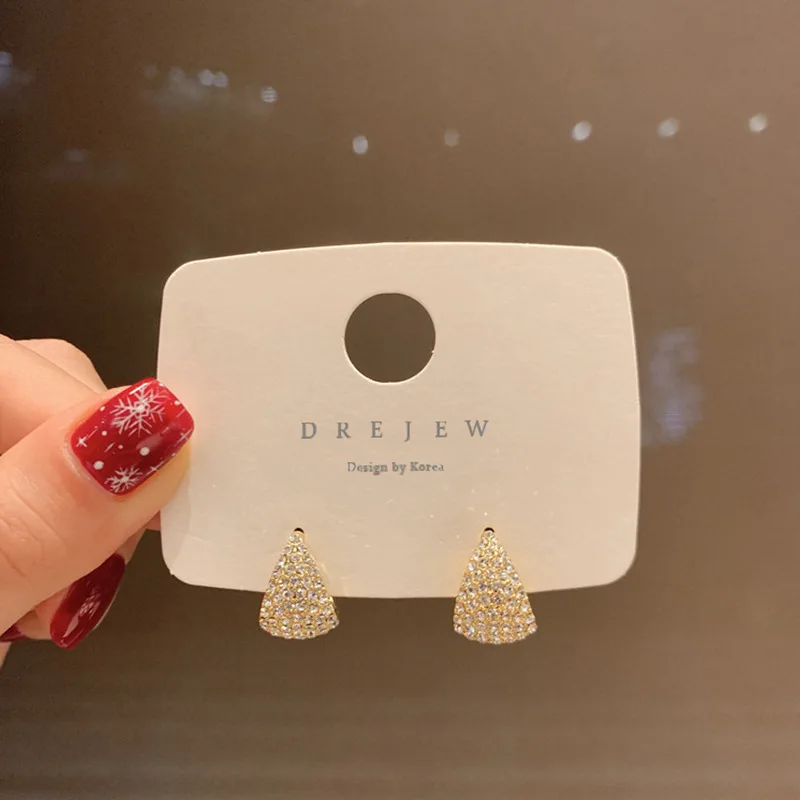 South Korea Full Diamond Water Drop Earrings Dongdaemun Simple Compact Cool Wind 2021 Trendy Earrings Christmas Jewelry
South Korea Full Diamond Water Drop Earrings Dongdaemun Simple Compact Cool Wind 2021 Trendy Earrings Christmas Jewelry