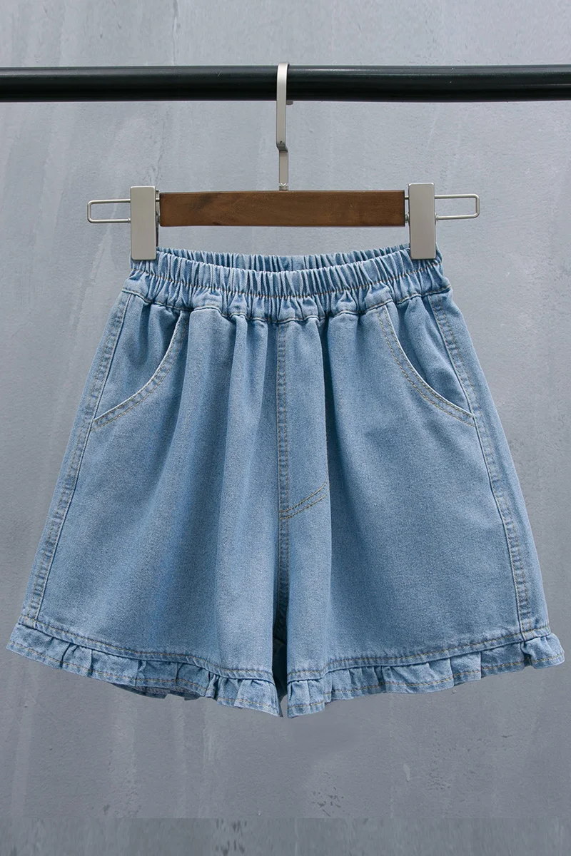 Summer New Korean Version of the Fat mm Extra Large Thin Denim Shorts Female Loose Wide Leg Pants Wild Hot Pants
Summer New Korean Version of the Fat mm Extra Large Thin Denim Shorts Female Loose Wide Leg Pants Wild Hot Pants