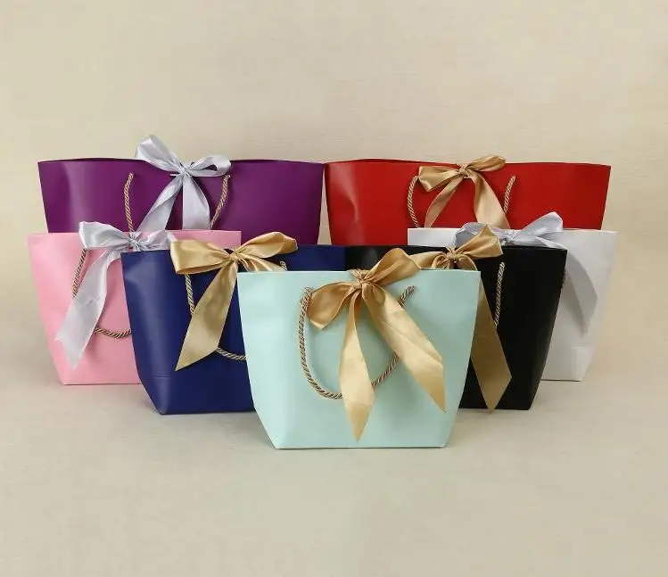 Бумага для подарков подарочные пакеты с ручками Однотонная одежда 10 Цвета для обуви и одежды хозяйственная сумка Подарочная упаковка 21x7x17cm
Бумага для подарков подарочные пакеты с ручками Однотонная одежда 10 Цвета для обуви и одежды хозяйственная сумка Подарочная упаковка 21x7x17cm