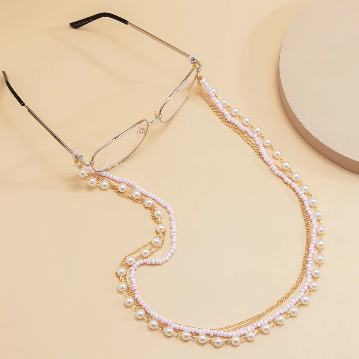 2021 Fashion Pearl Sunglasses Chain for Women Girls Layered Acrylic Beaded Chain Lanyards Reading Glasses Chain Neck Straps
2021 Fashion Pearl Sunglasses Chain for Women Girls Layered Acrylic Beaded Chain Lanyards Reading Glasses Chain Neck Straps