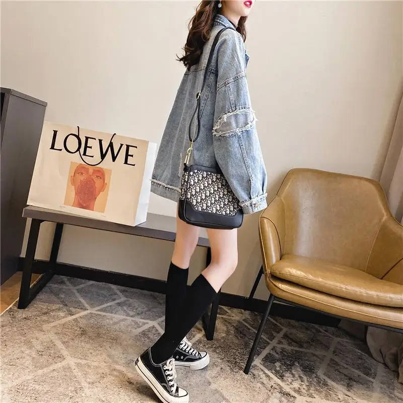 2020 Loose Casual Denim Jacket Women's New Style Net Celebrity Versatile Long-sleeved Ripped Blouse Hong Kong Taste Trend
2020 Loose Casual Denim Jacket Women's New Style Net Celebrity Versatile Long-sleeved Ripped Blouse Hong Kong Taste Trend