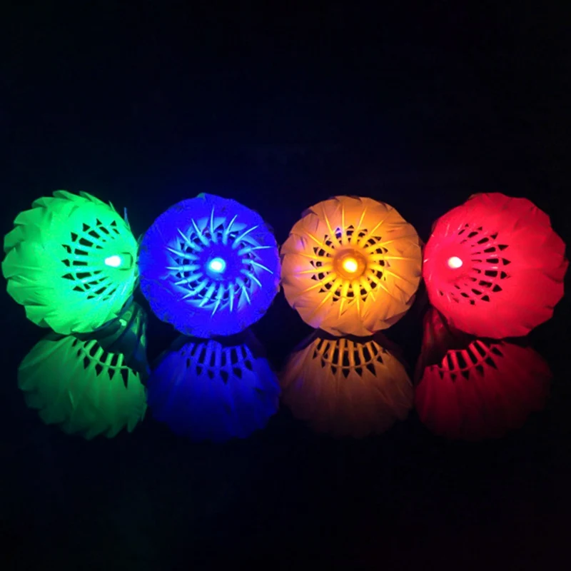 

4 шт./лот 2021 светодиодные воланы для бадминтона, светящиеся ночники из темной пены, шары с подсветкой для занятий спортом в помещении и на ули...
