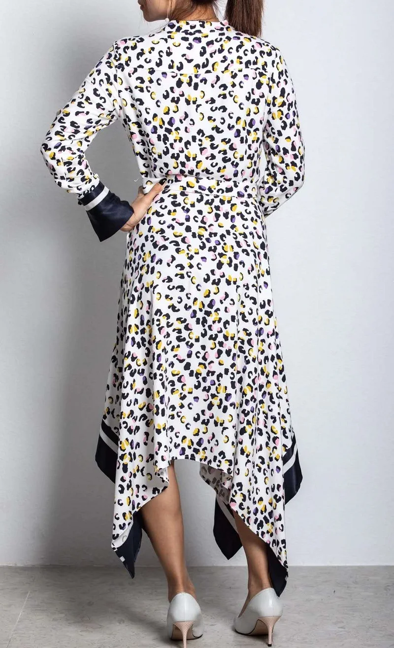 High Quality New Runway Style Dress 2020 Autumn Winter Women Sexy Wild Leopard Print Long Sleeve Sexy Party Asymmetrical Dress
High Quality New Runway Style Dress 2020 Autumn Winter Women Sexy Wild Leopard Print Long Sleeve Sexy Party Asymmetrical Dress