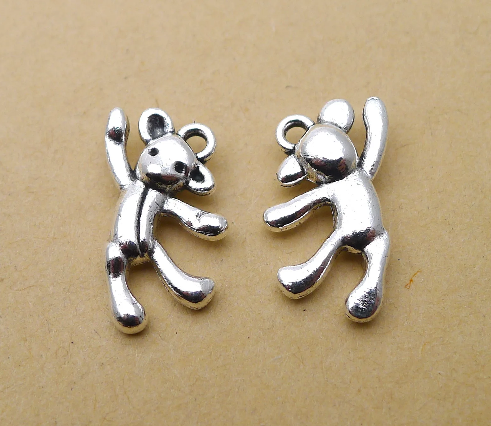 Handmade Earrings Charms Diy Accessories For Jewelry Pendant Bracelet 10pcs 20x11mm Antique Silver Color Mascot Charms
Handmade Earrings Charms Diy Accessories For Jewelry Pendant Bracelet 10pcs 20x11mm Antique Silver Color Mascot Charms
