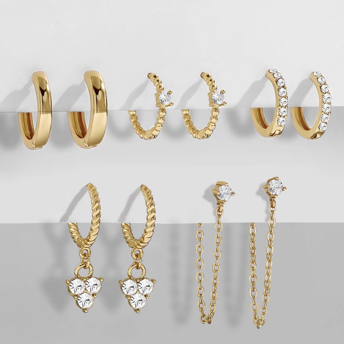 New Design CZ Zircon Crystal Small Hoops Sets Long Gold Chain Earrings for Women Twist Beads Huggie Fashion Jewelry Brincos 2021
New Design CZ Zircon Crystal Small Hoops Sets Long Gold Chain Earrings for Women Twist Beads Huggie Fashion Jewelry Brincos 2021