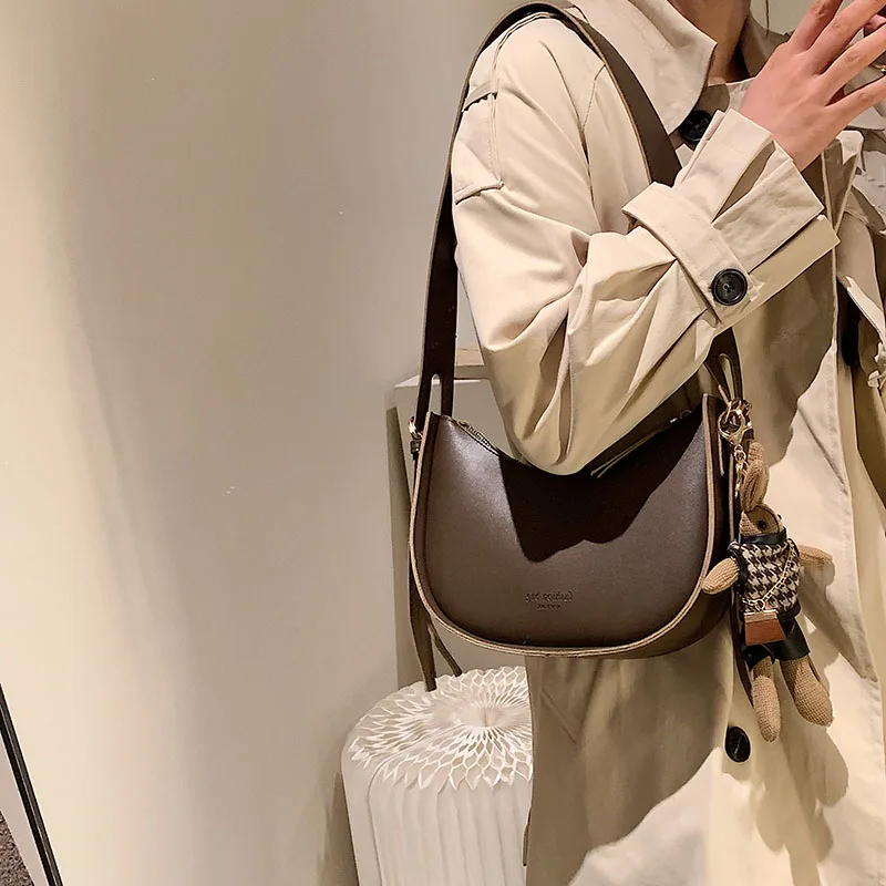 Textured Large-capacity Handbags 2021 New Wild Large-capacity Wide-shoulder Messenger Bag High-quality One-shoulder Bucket Bag
Textured Large-capacity Handbags 2021 New Wild Large-capacity Wide-shoulder Messenger Bag High-quality One-shoulder Bucket Bag