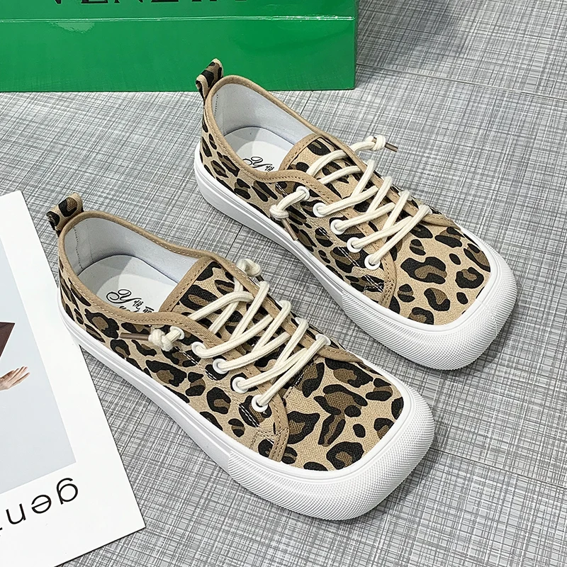 Summer Canvas Shoes Women Trainers Women Square Toe Sneaker Lady Spring Autumn Female Footwear Breathable Sneakers Platform Shoe
Summer Canvas Shoes Women Trainers Women Square Toe Sneaker Lady Spring Autumn Female Footwear Breathable Sneakers Platform Shoe