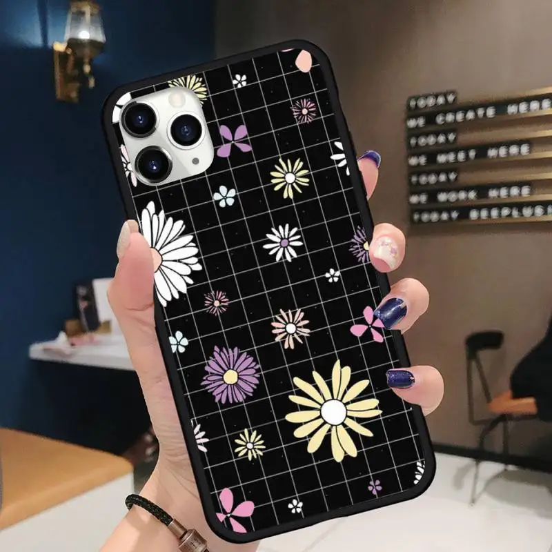 Black and white Daisy checkerboard Phone Case for iPhone 11 12 pro XS MAX 8 7 6 6S Plus X 5S SE 2020 XR Soft silicone
Black and white Daisy checkerboard Phone Case for iPhone 11 12 pro XS MAX 8 7 6 6S Plus X 5S SE 2020 XR Soft silicone