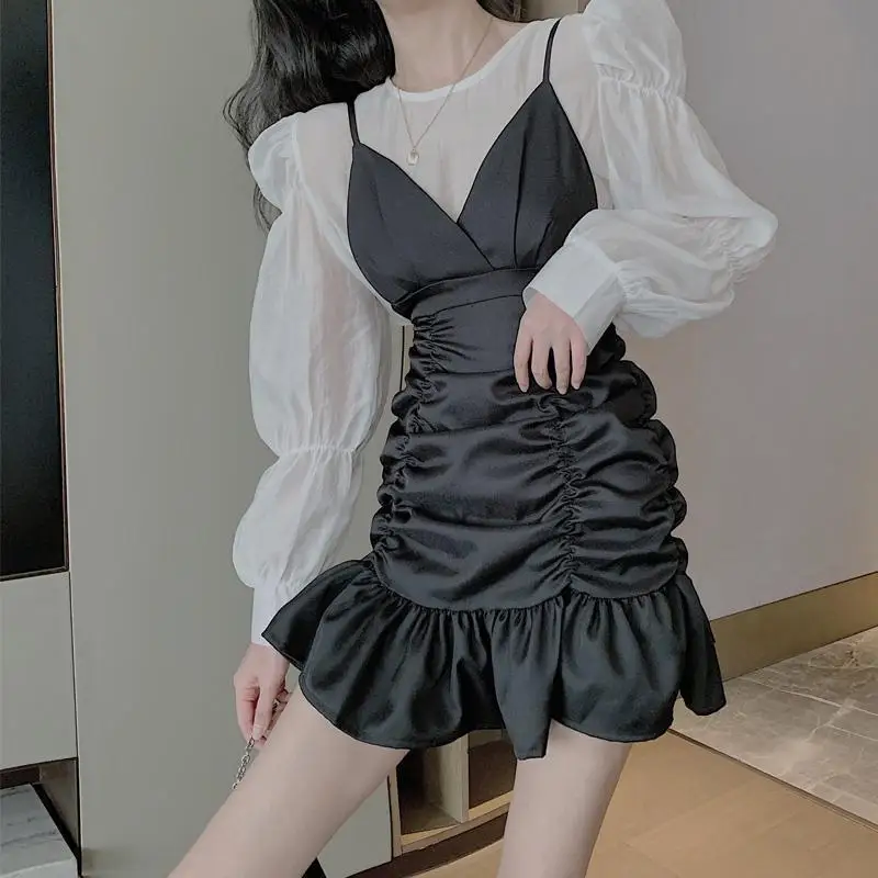 Summer fashion set ruffled lotus leaf side sling dress women's and round collar bubble sleeve shirt two-piece set
Summer fashion set ruffled lotus leaf side sling dress women's and round collar bubble sleeve shirt two-piece set