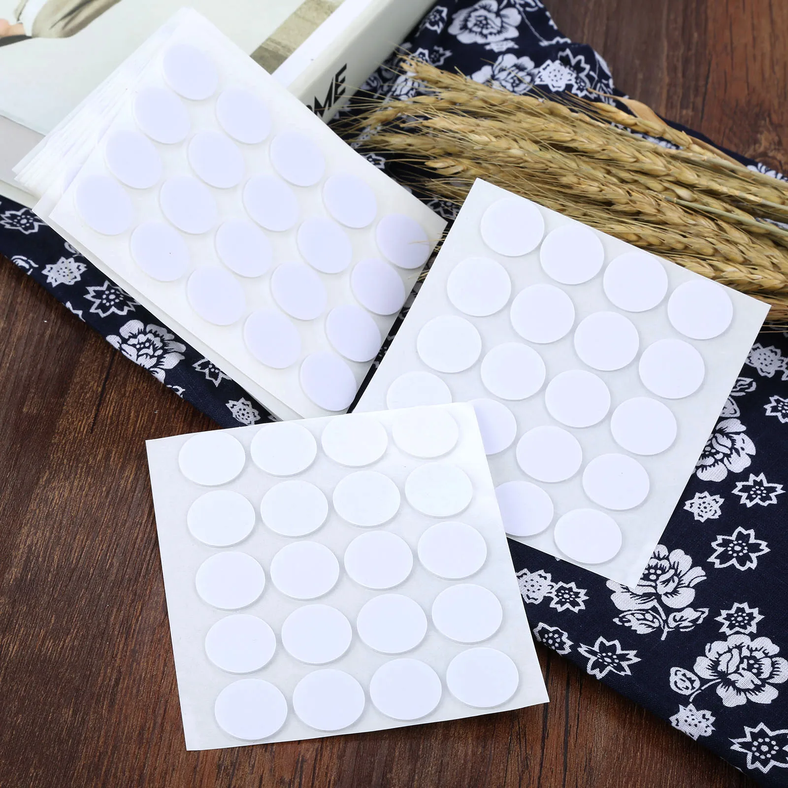 200Pcs Candle Wick Stickers Double-sided Foam Adhesive Glue DIY Candle Making Sticker Heat Resistance For Wax Fixed Candle 
200Pcs Candle Wick Stickers Double-sided Foam Adhesive Glue DIY Candle Making Sticker Heat Resistance For Wax Fixed Candle