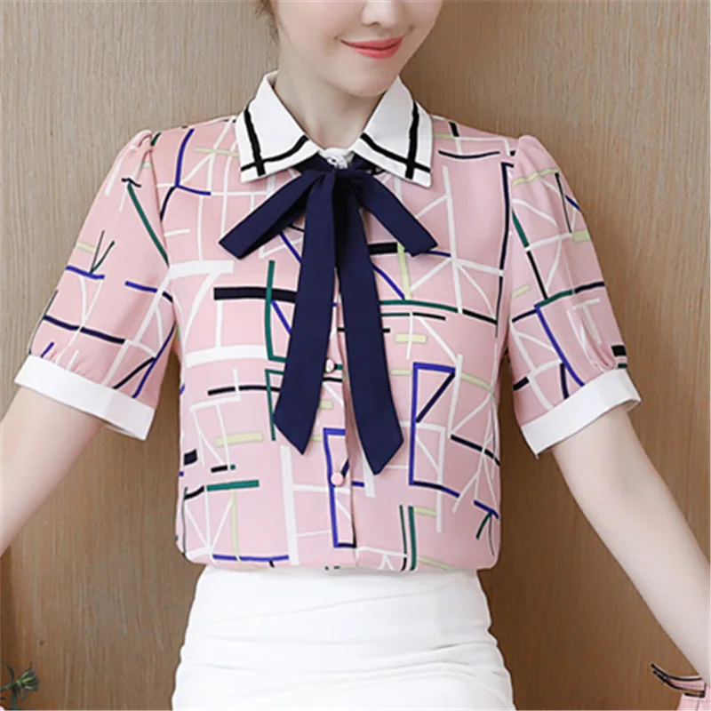 2019 Chiffon Mulheres Tops E Blusa Nova Moda Roupas Casuais Solta de Manga Curta Turn Down Neck Listrado Gravata Camisa
2019 Chiffon Mulheres Tops E Blusa Nova Moda Roupas Casuais Solta de Manga Curta Turn Down Neck Listrado Gravata Camisa