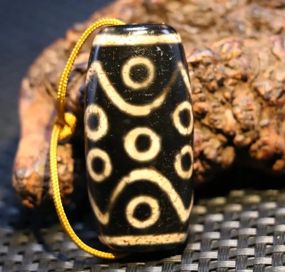 Magic Power Collectible Treasure Energy Tibetan old Agate 15 Eye Flat Shape Wide Hole dZi Bead Pendant Amulet Talisman UPD1215
Magic Power Collectible Treasure Energy Tibetan old Agate 15 Eye Flat Shape Wide Hole dZi Bead Pendant Amulet Talisman UPD1215