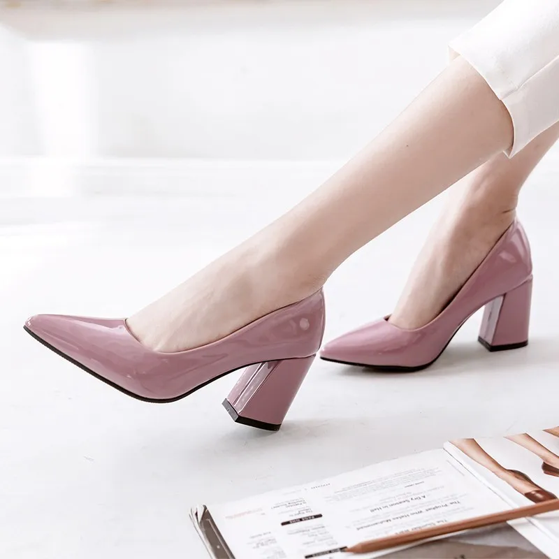Large Size 46 Fashion Thick High Heels Women Pumps Patent Casual Purple Red Nude Women's Heels Office Lady Wedding Shoes Female
Large Size 46 Fashion Thick High Heels Women Pumps Patent Casual Purple Red Nude Women's Heels Office Lady Wedding Shoes Female