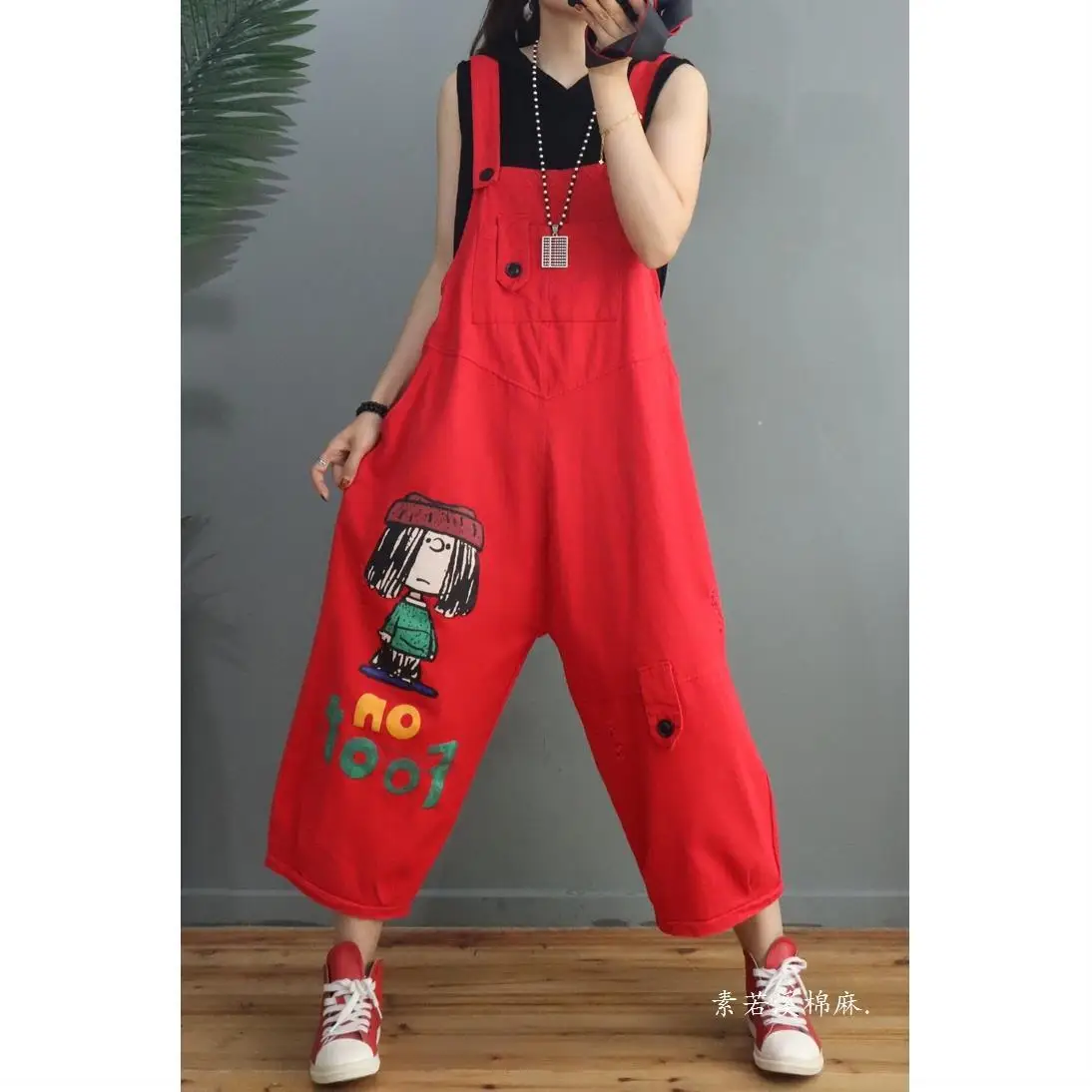 Spring and summer new oversize loose casual cartoon printed denim suspenders women's Korean age reducing pants Jumpsuit
Spring and summer new oversize loose casual cartoon printed denim suspenders women's Korean age reducing pants Jumpsuit