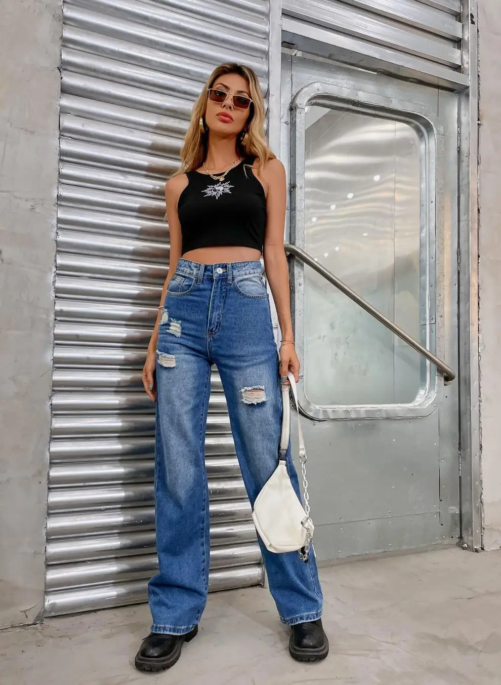 2021 Women's INS Fashion Loose High Waist Straight Pants Washed Ripped Jeans Long Pants
2021 Women's INS Fashion Loose High Waist Straight Pants Washed Ripped Jeans Long Pants