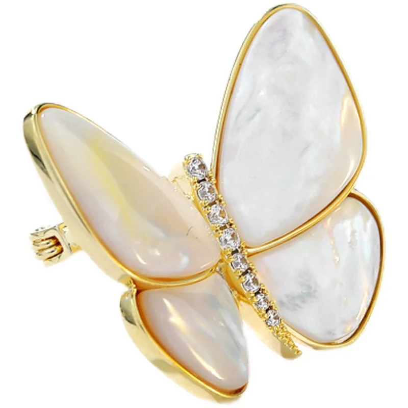 Butterfly brooches female south Korean fashion luxury high-grade natural shell quality brooch brooches suit coat joker
Butterfly brooches female south Korean fashion luxury high-grade natural shell quality brooch brooches suit coat joker