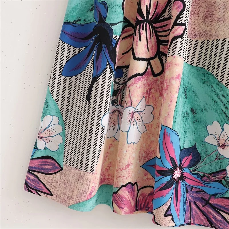 TRAF Women 2021 Fashion Resort Style V-neck Elastic Waist Print Short Sleeve Dress Streetwear 
TRAF Women 2021 Fashion Resort Style V-neck Elastic Waist Print Short Sleeve Dress Streetwear