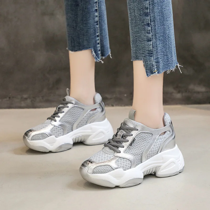 2020 Brand Women Casual Shoes Fashion Breathable Walking Mesh Flat Platform Shoes Sneakers Women Tenis Feminino Vulcanized Shoes
2020 Brand Women Casual Shoes Fashion Breathable Walking Mesh Flat Platform Shoes Sneakers Women Tenis Feminino Vulcanized Shoes