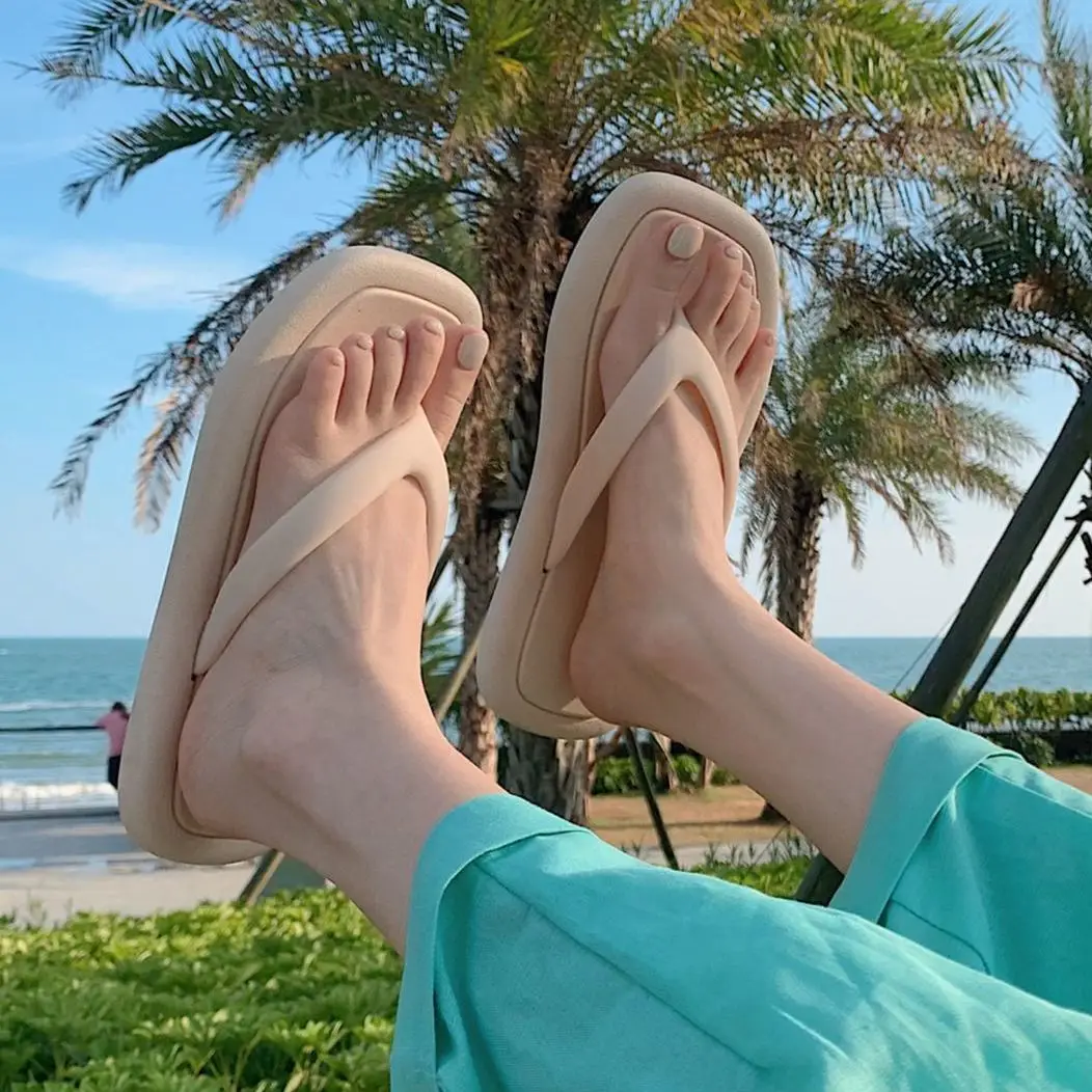 Platform Slippers For Summer 2021 New Arrivals Women Sandals Breathable PVC High Quality Chaussure Femme Ladies Slippers
Platform Slippers For Summer 2021 New Arrivals Women Sandals Breathable PVC High Quality Chaussure Femme Ladies Slippers