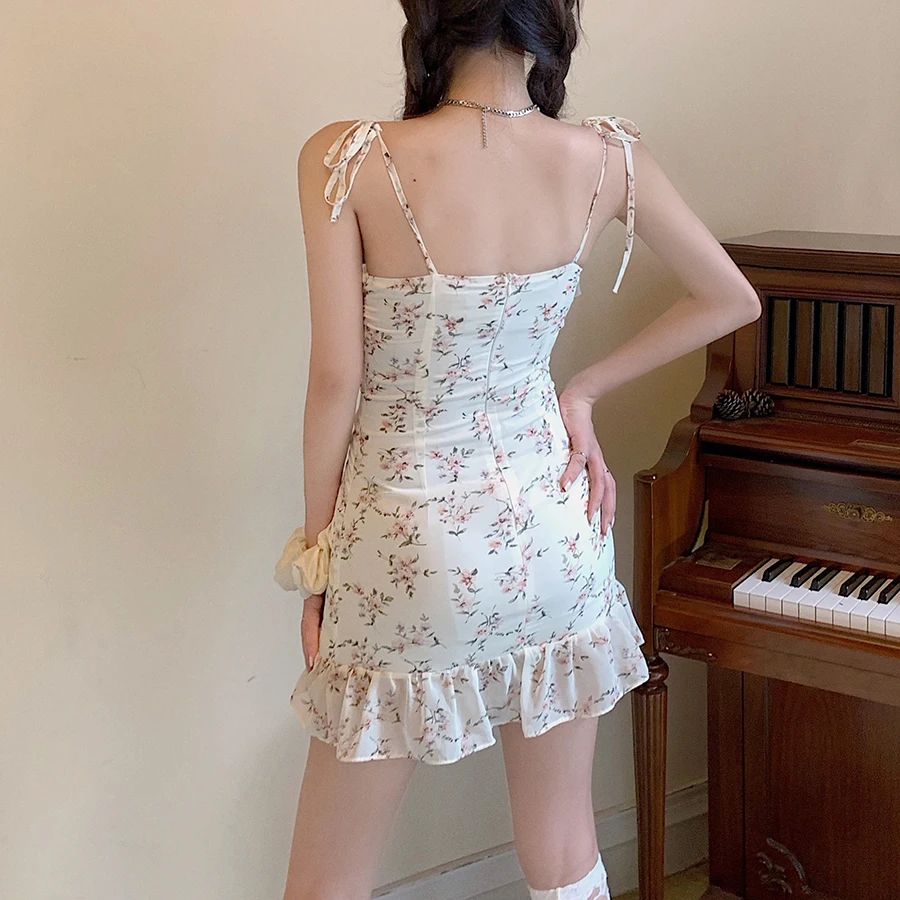 Korean Spaghetti Strap Bodycon Dress Party Evening Elegant V-neck Off Shoulder Summer Ruffles Backless Dresses Sexy Club New
Korean Spaghetti Strap Bodycon Dress Party Evening Elegant V-neck Off Shoulder Summer Ruffles Backless Dresses Sexy Club New