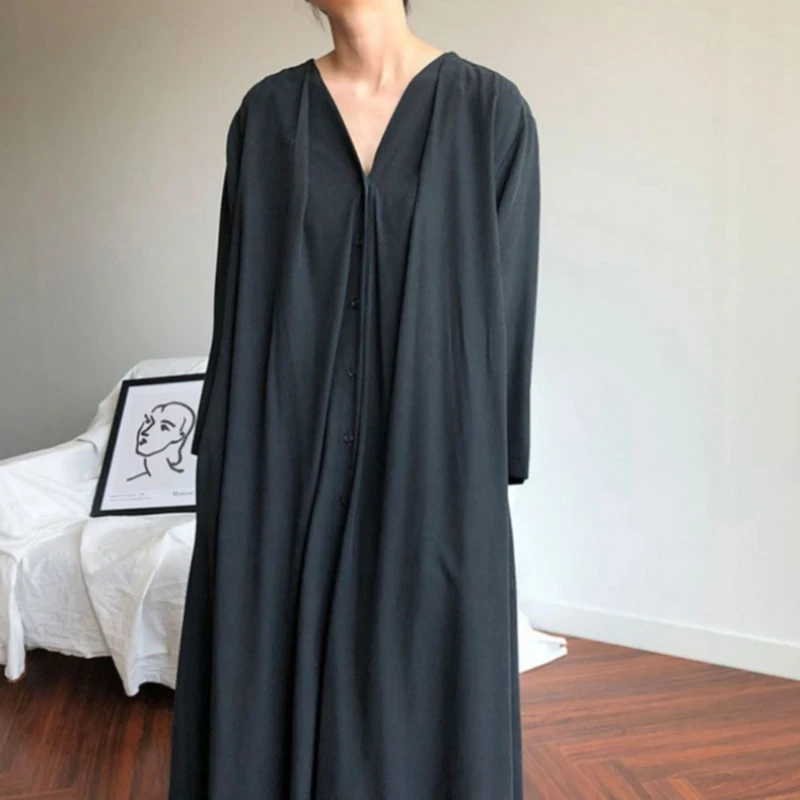 New 2020 Women Autumn Winter Dresses Lace Up Casual Buttons Fashionable V-neck Vintage Oversize Long Dress DR1150
New 2020 Women Autumn Winter Dresses Lace Up Casual Buttons Fashionable V-neck Vintage Oversize Long Dress DR1150