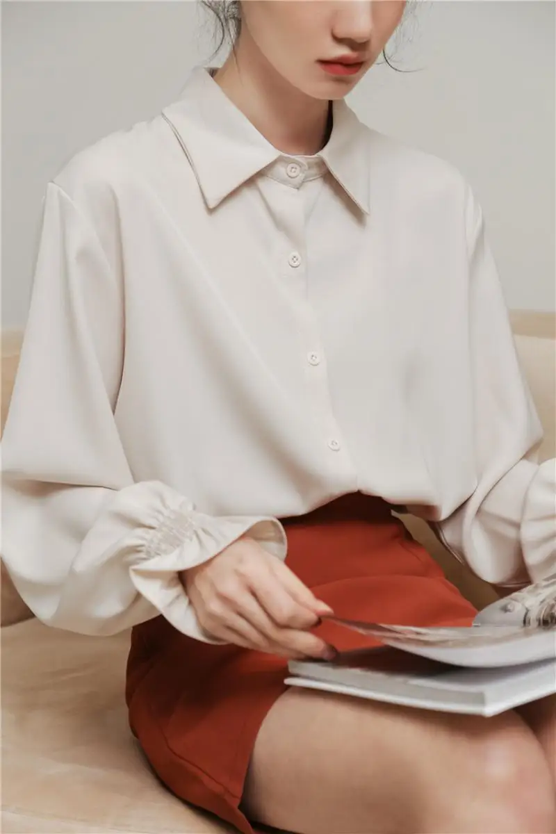 2021 spring new Korean style simple lapel design sense niche solid color top loose with tie long sleeve shirt women
2021 spring new Korean style simple lapel design sense niche solid color top loose with tie long sleeve shirt women