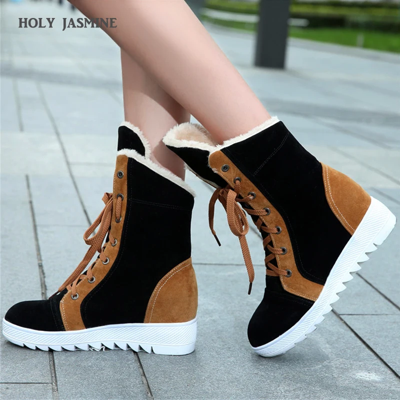 HOT Autumn and Winter Products Flock Stitching Lace Flat Ankle Boots Snow Boots Thick Bottom Non-slip Large Size Shoes
HOT Autumn and Winter Products Flock Stitching Lace Flat Ankle Boots Snow Boots Thick Bottom Non-slip Large Size Shoes
