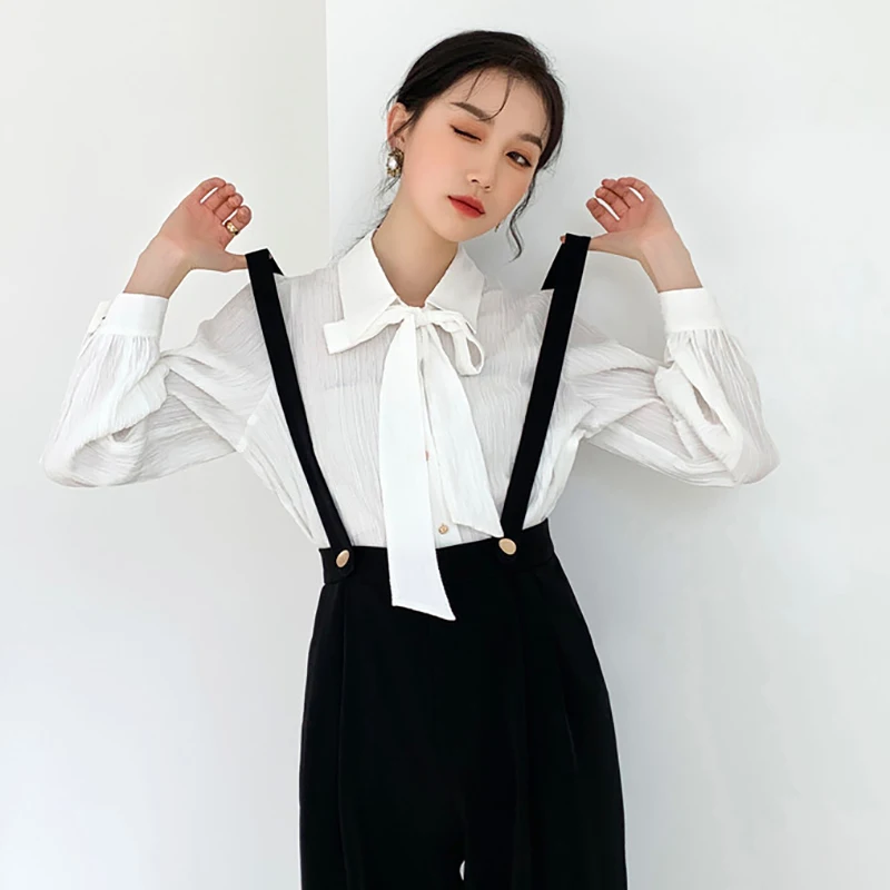 SHENGPALAE Elegant Vertical Stripe Bow Tie Blouse Women's Spring 2021 New Long Lantern Sleeve Metal Button Simple Shirt 5B631
SHENGPALAE Elegant Vertical Stripe Bow Tie Blouse Women's Spring 2021 New Long Lantern Sleeve Metal Button Simple Shirt 5B631