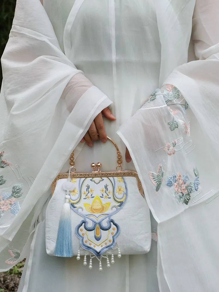 Сумочки Qipao в китайском стиле, винтажные ранцы через плечо для женщин, кошельки, чехол для телефона, сумка Hanfu
Сумочки Qipao в китайском стиле, винтажные ранцы через плечо для женщин, кошельки, чехол для телефона, сумка Hanfu