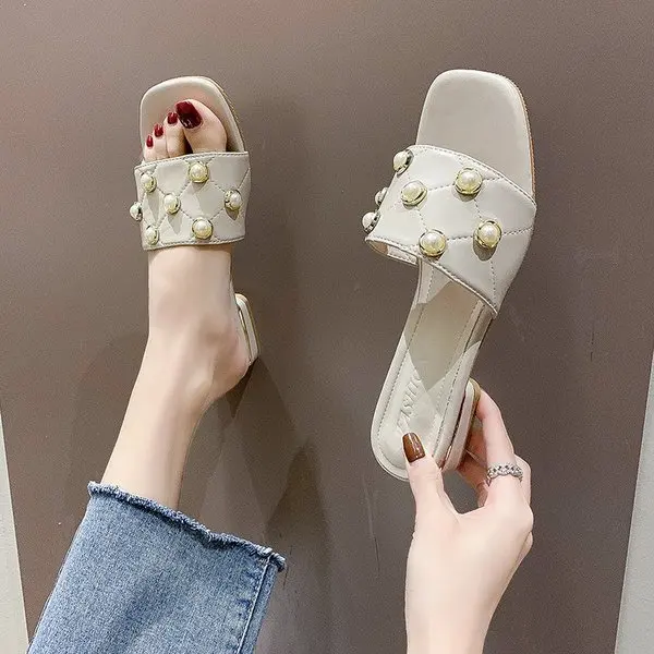 Shoes Square heel String Bead Slippers Casual Slides Slipers Women Med Low Block Luxury Summer 2021 Fashion PU Rubber Fabric Hoo
Shoes Square heel String Bead Slippers Casual Slides Slipers Women Med Low Block Luxury Summer 2021 Fashion PU Rubber Fabric Hoo