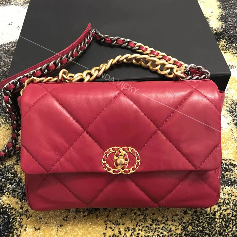 2020 Soft Sheepskin Messenger Bag Genuine Leather Handbag Women Luxury Brand Fold Clouds package Corium Shoulder Bag
2020 Soft Sheepskin Messenger Bag Genuine Leather Handbag Women Luxury Brand Fold Clouds package Corium Shoulder Bag