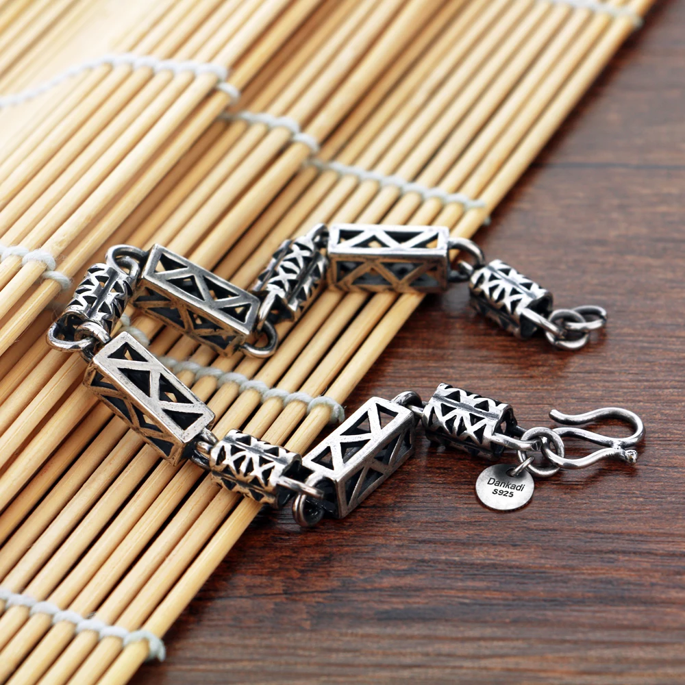 Men's Thai Silver 925 Silver Bracelet Ethnic Style Hollow Bracelet Unisex Popular Body Jewelry Solid Silver Chain 7MM20CM
Men's Thai Silver 925 Silver Bracelet Ethnic Style Hollow Bracelet Unisex Popular Body Jewelry Solid Silver Chain 7MM20CM