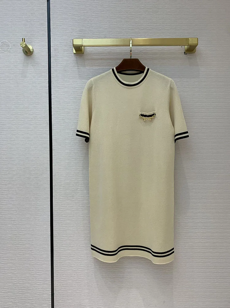 Brand Eureeky Mini Luxury Knitted 2021 Early Spring Women High-end New Simple Chain O-neck Short-Sleeve A-line Short Dress
Brand Eureeky Mini Luxury Knitted 2021 Early Spring Women High-end New Simple Chain O-neck Short-Sleeve A-line Short Dress