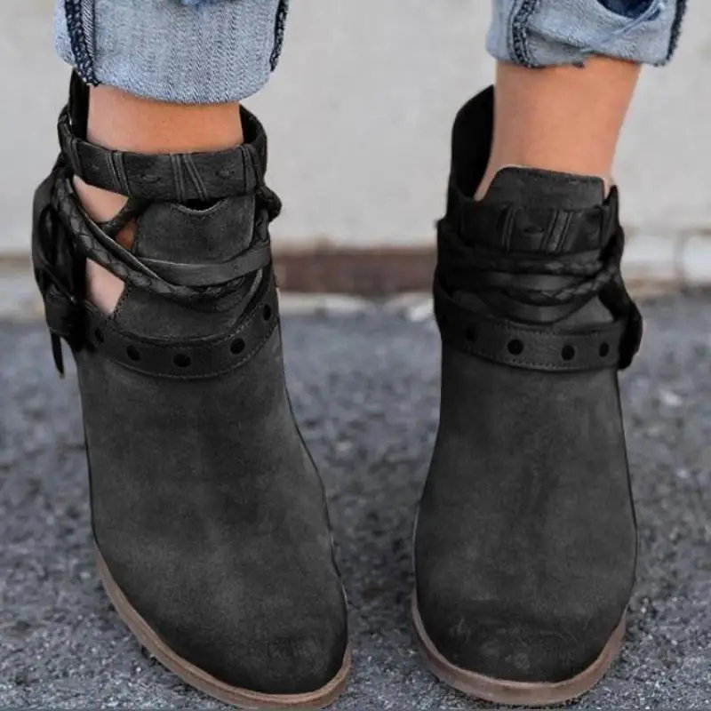 2021 Ladies Boots Fashion Casual Ladies Shoe Buckle Fashion Boots Suede Buckle Boots High Heel Zipper Snow Shoes For Women
2021 Ladies Boots Fashion Casual Ladies Shoe Buckle Fashion Boots Suede Buckle Boots High Heel Zipper Snow Shoes For Women