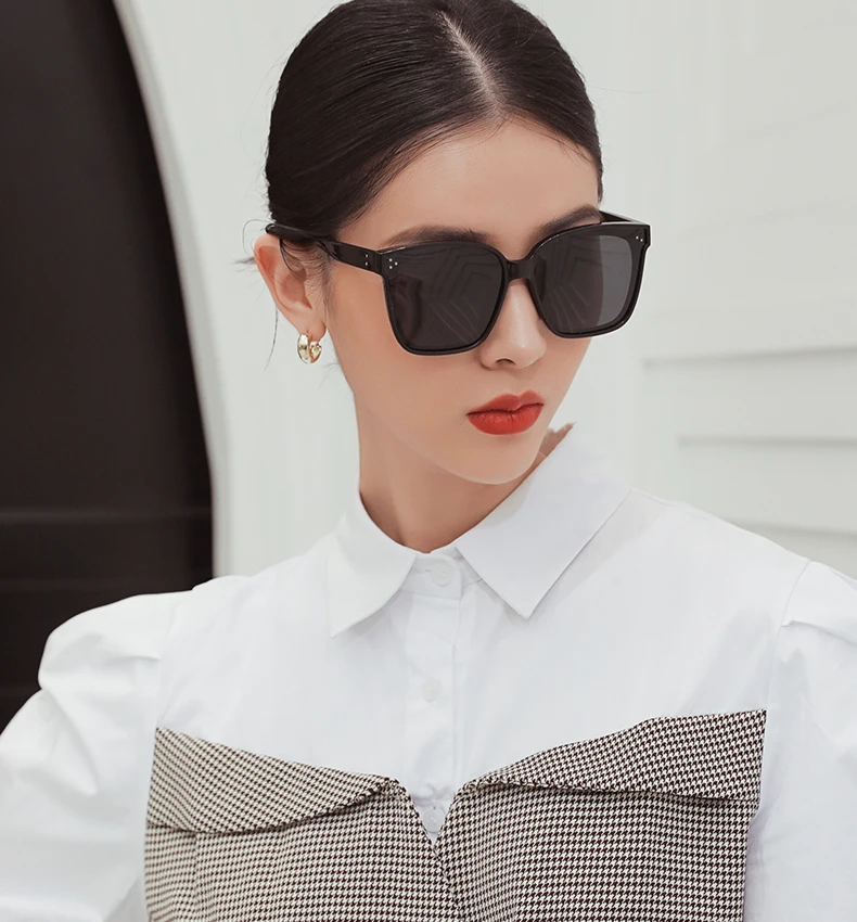 Женские солнцезащитные очки с поляризацией большие в квадратной оправе