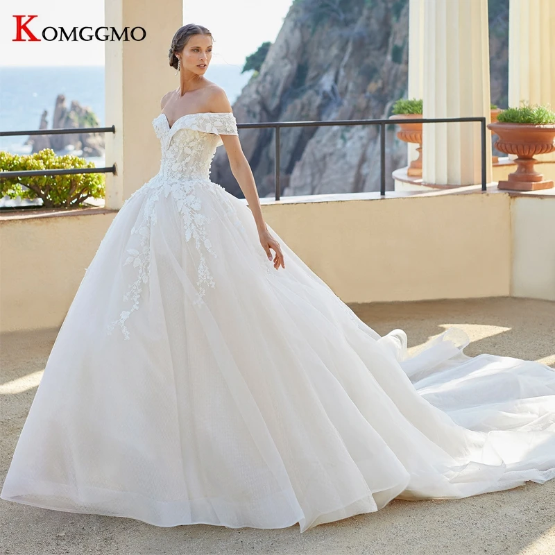 Luxury Embroidery Appliques Tulle Off the Shoulder Bridal Ball Gown 100% Real Sweetheart Neck Cathedral Train Wedding Dress
Luxury Embroidery Appliques Tulle Off the Shoulder Bridal Ball Gown 100% Real Sweetheart Neck Cathedral Train Wedding Dress