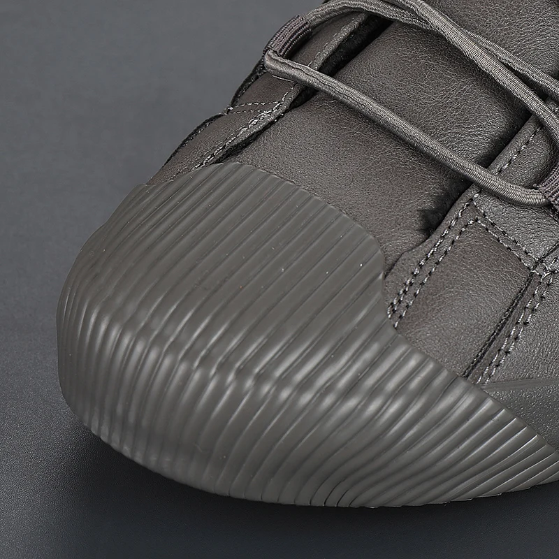 Men's Shoes
Men's Shoes