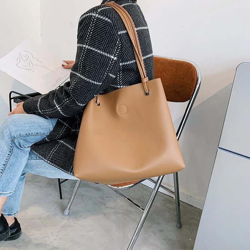 Girl Designer Shoulder Handbag High capacity Bags Famous Brand Handbags Pu Leather Bag Lady Famale High Quality For Women
Girl Designer Shoulder Handbag High capacity Bags Famous Brand Handbags Pu Leather Bag Lady Famale High Quality For Women