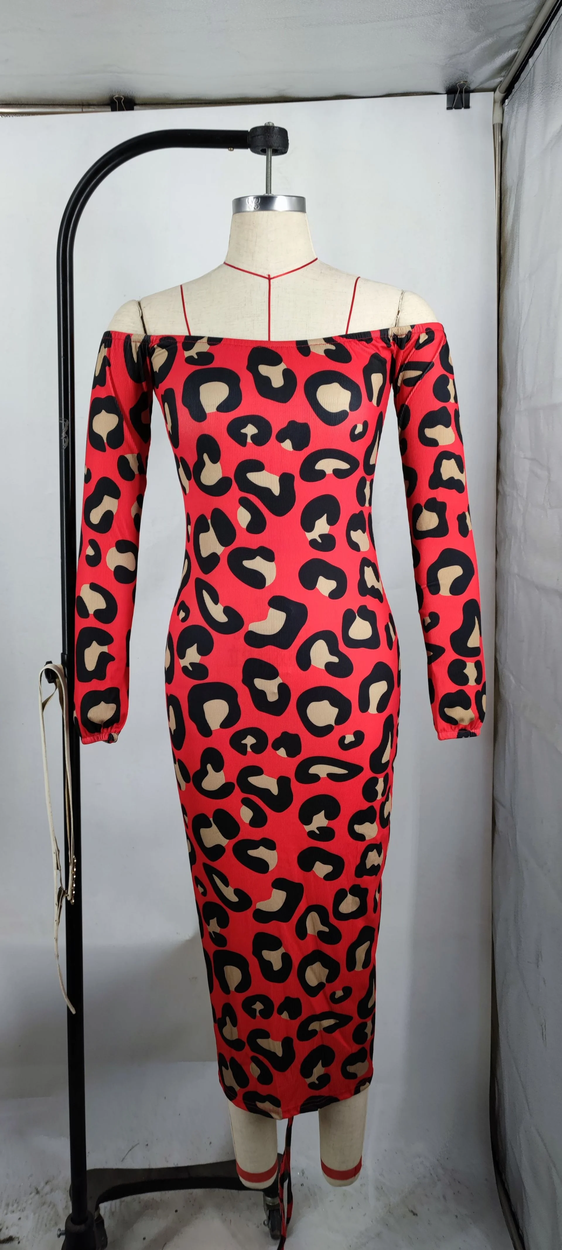 Zoctuo Leopard Print Sexy Party Dresses For Women Fashion Pleated Lace Up Club Maxi Dresses Off Shoulder Long Sleeve Sexy Dress
Zoctuo Leopard Print Sexy Party Dresses For Women Fashion Pleated Lace Up Club Maxi Dresses Off Shoulder Long Sleeve Sexy Dress