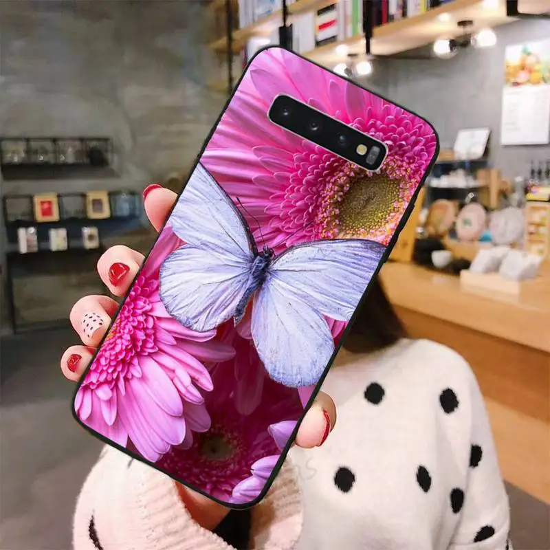 Flowers butterflies Phone Case For Samsung A50 A51 A71 A20E A20S S10 S20 S21 S30 Plus ultra 5G M11 funda shell
Flowers butterflies Phone Case For Samsung A50 A51 A71 A20E A20S S10 S20 S21 S30 Plus ultra 5G M11 funda shell