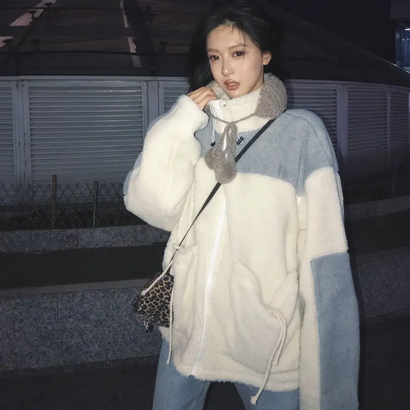Velvet Sweatshirt Autumn and Winter Embroidery Imitation Cashmere Hooded Jacket New Autumn Loose Stitching 2021 Ladies Jacket
Velvet Sweatshirt Autumn and Winter Embroidery Imitation Cashmere Hooded Jacket New Autumn Loose Stitching 2021 Ladies Jacket
