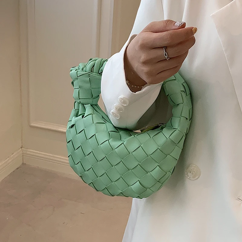 с доставкой Luxury handbag Women's Branded Trending Weave Handbags and Purses Designer 2021 summer Luxury handbag for women
с доставкой Luxury handbag Women's Branded Trending Weave Handbags and Purses Designer 2021 summer Luxury handbag for women