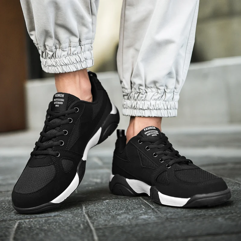 Couple casual sneakers Men's and women's same style cushion shoes Trendy fashion men's and women's casual sports shoes 
Couple casual sneakers Men's and women's same style cushion shoes Trendy fashion men's and women's casual sports shoes