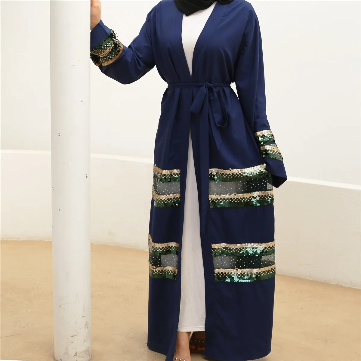 Sequins Open Abaya Muslim Dress Women Lace-up Turkey jilbab Kaftan Long Robe Hijab Kimono Islamic Clothing Kaftan Party Dresses
Sequins Open Abaya Muslim Dress Women Lace-up Turkey jilbab Kaftan Long Robe Hijab Kimono Islamic Clothing Kaftan Party Dresses